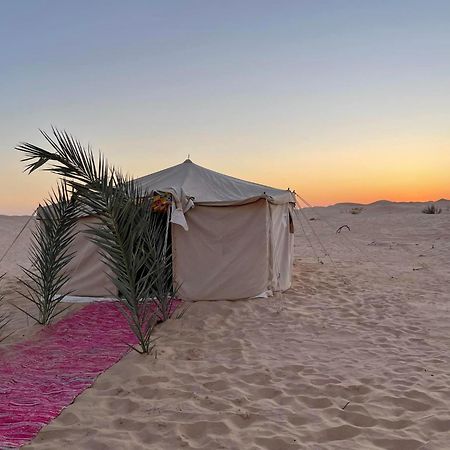 Luxury Camp Dunes Insolites Sabria Bagian luar foto