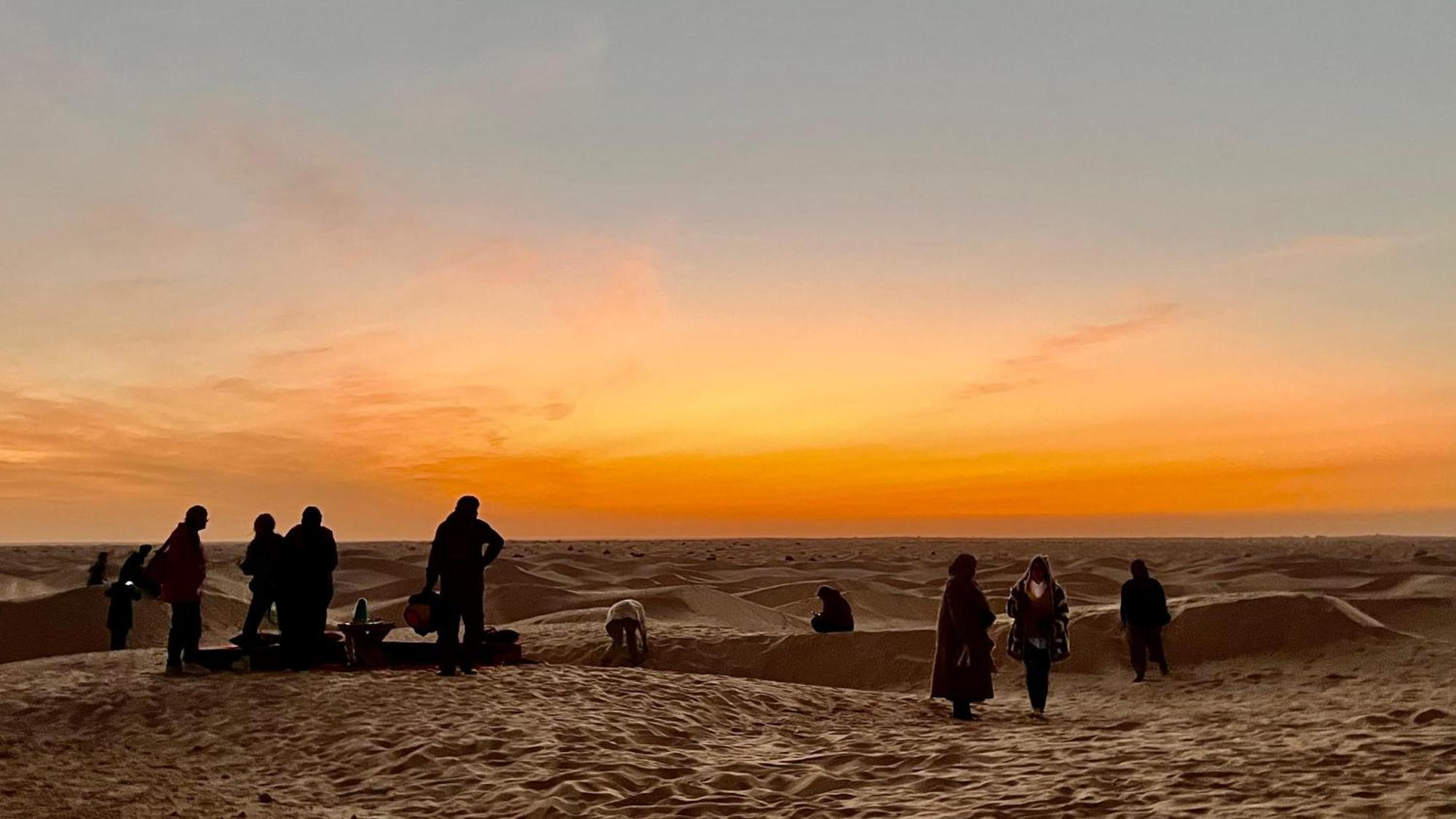 Luxury Camp Dunes Insolites Sabria Bagian luar foto