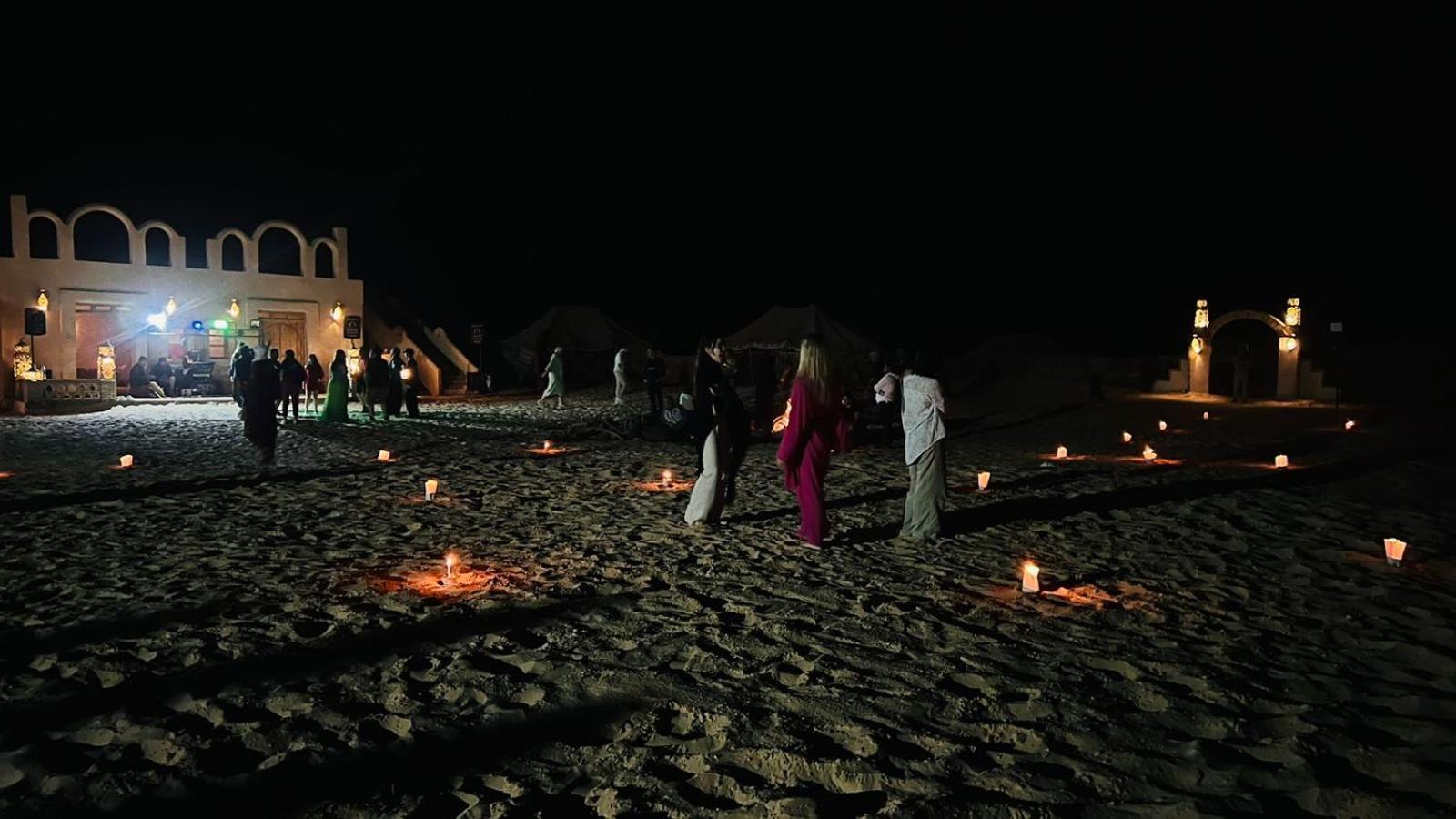 Luxury Camp Dunes Insolites Sabria Bagian luar foto