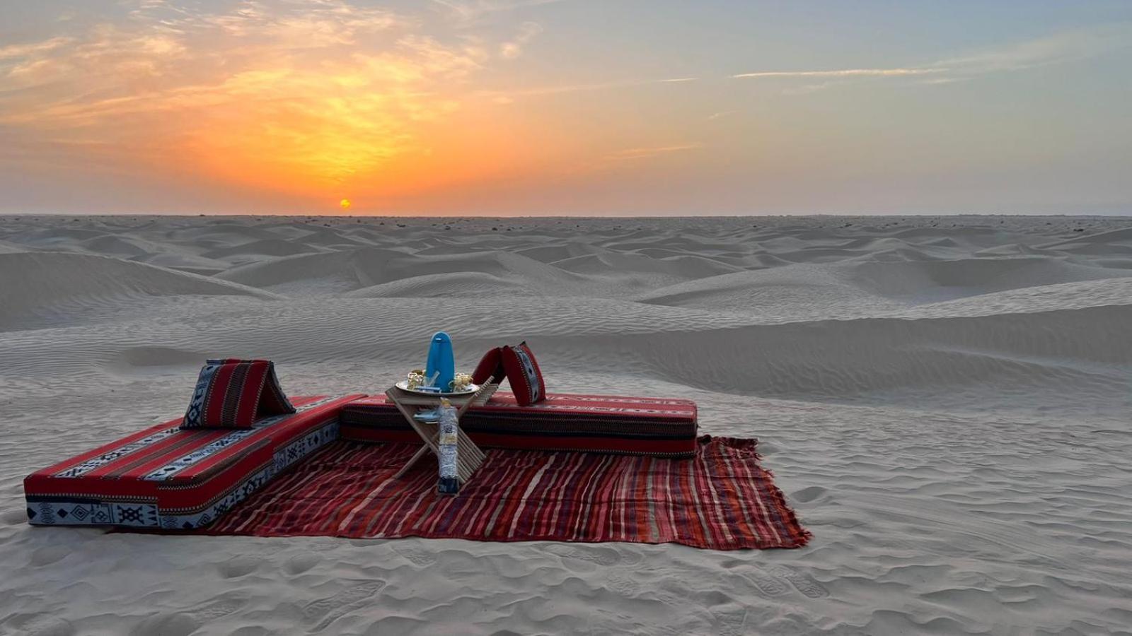 Luxury Camp Dunes Insolites Sabria Bagian luar foto