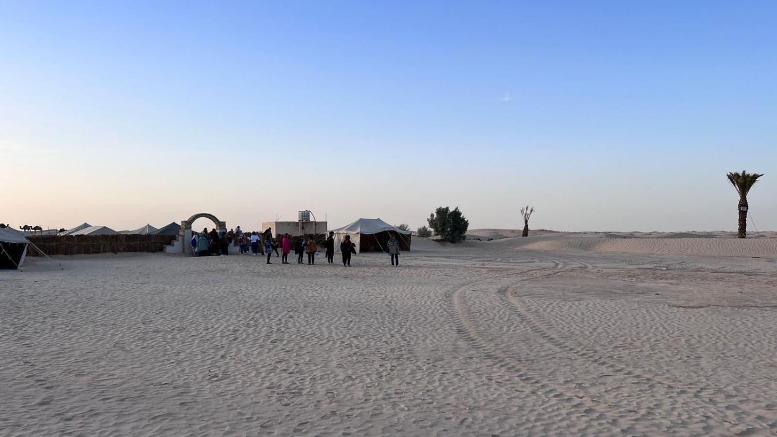 Luxury Camp Dunes Insolites Sabria Bagian luar foto