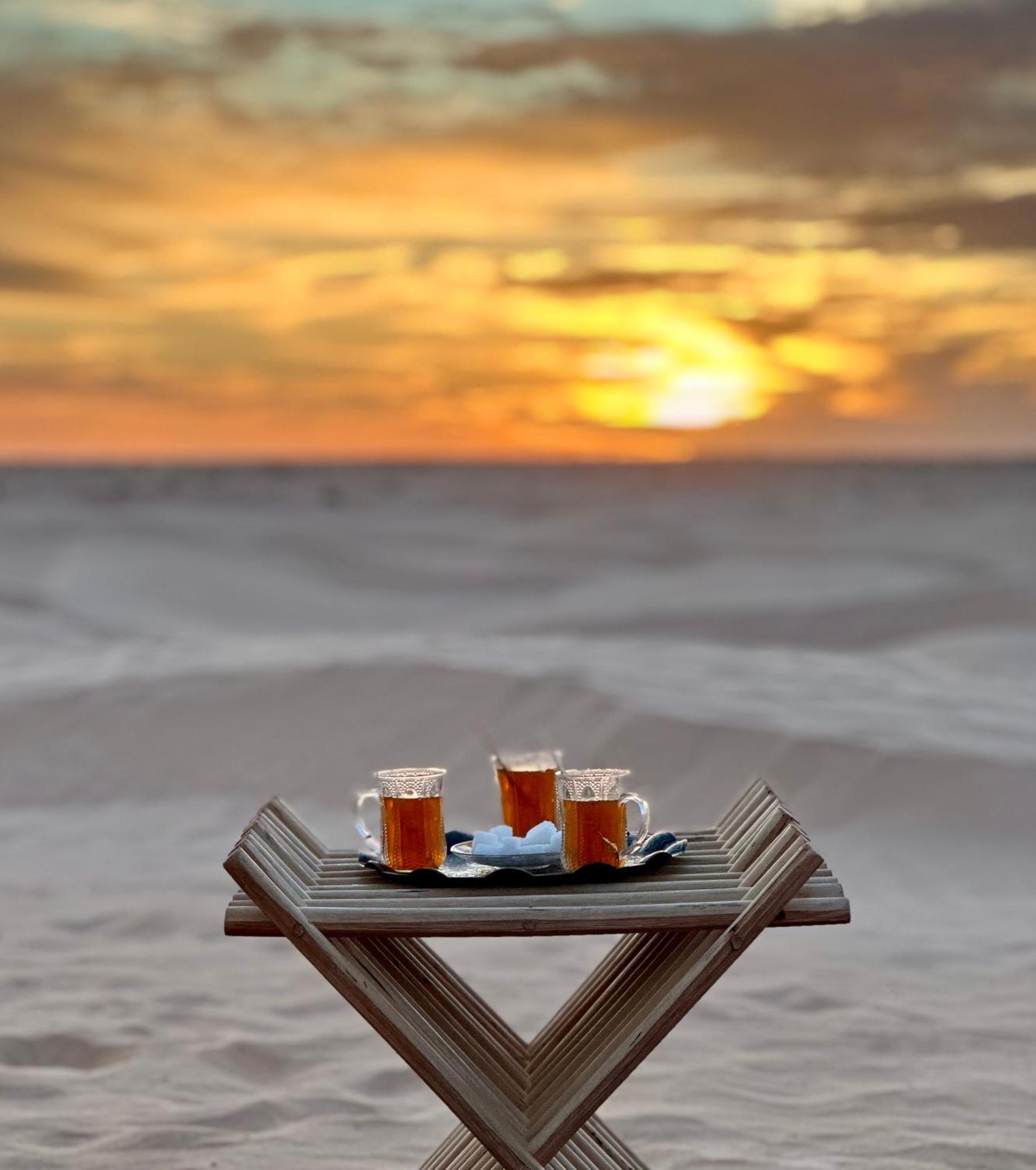 Luxury Camp Dunes Insolites Sabria Bagian luar foto