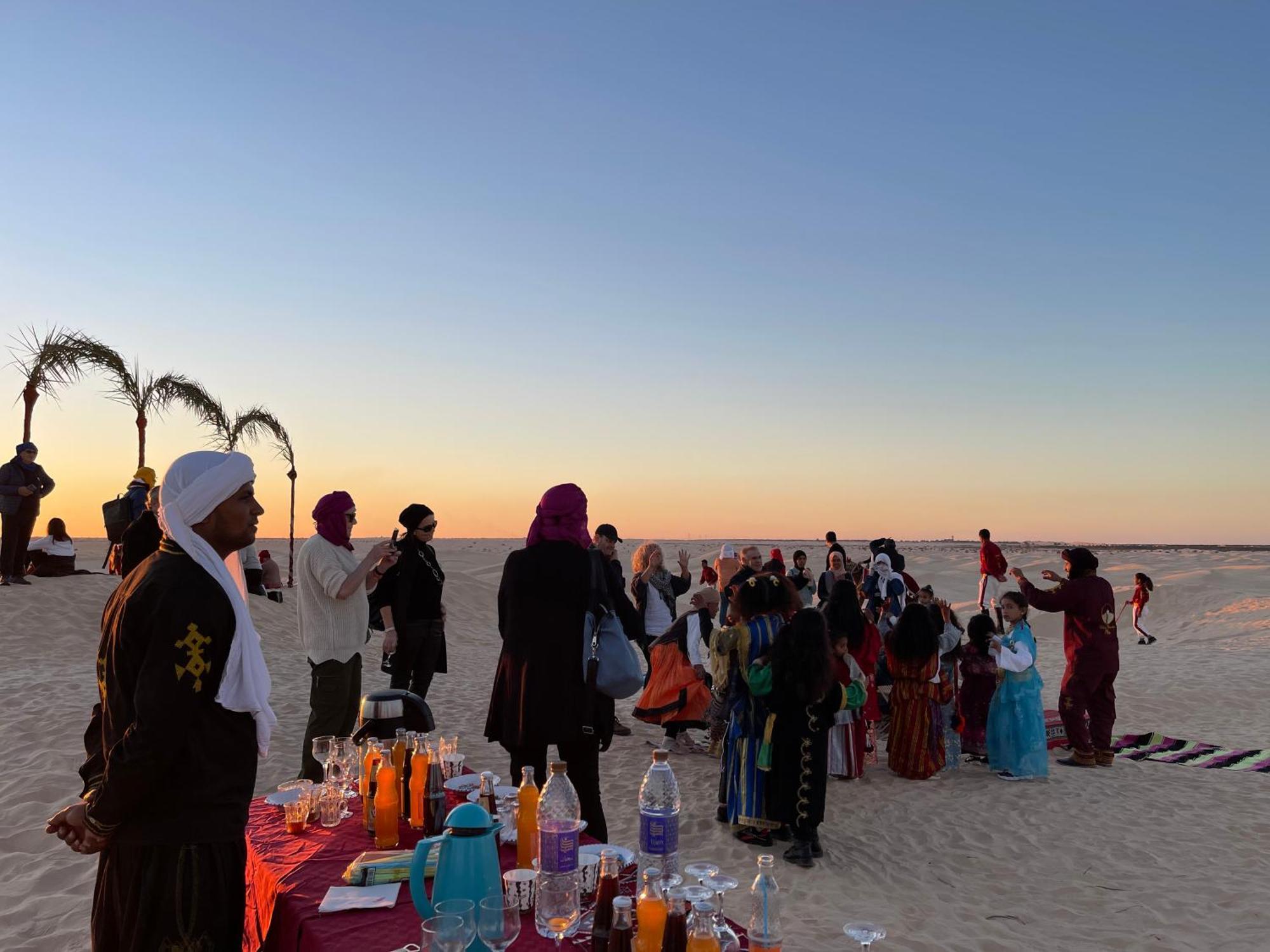 Luxury Camp Dunes Insolites Sabria Bagian luar foto